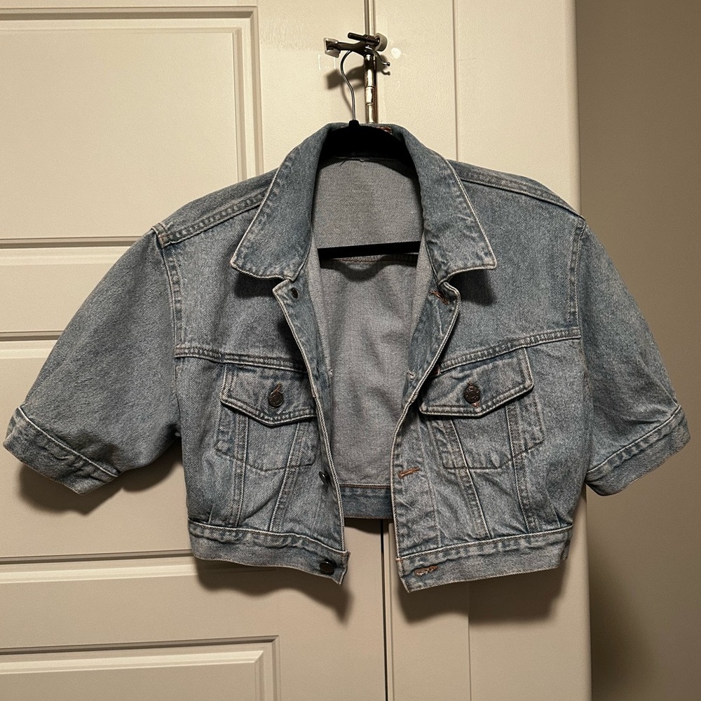 Guess Cropped Jean Jacket. Vintage.